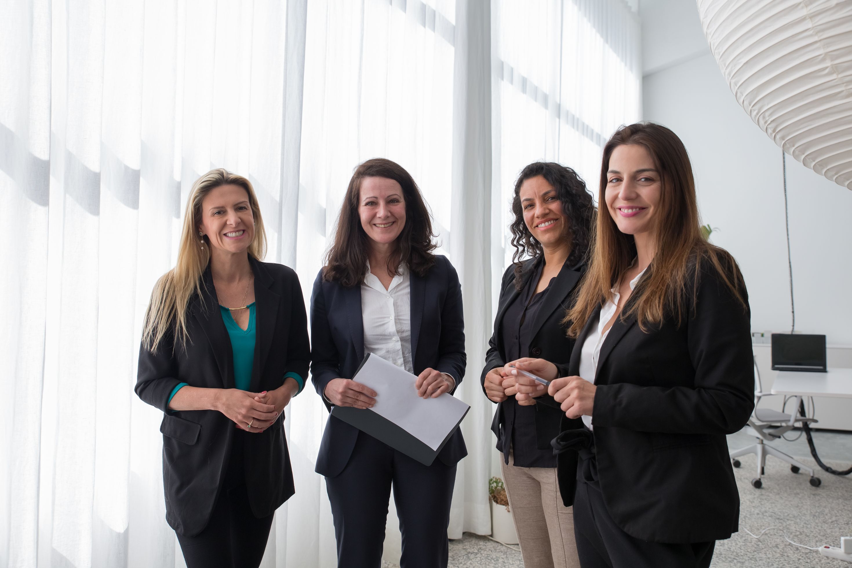 Frauen der Dream-Out-Loud-Community